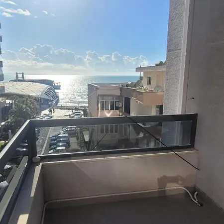 Flag Apartment *